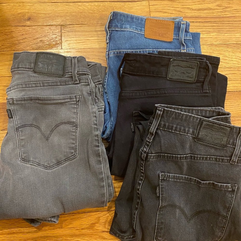 Lot of size 29 Levi’s 721 high rise jeans